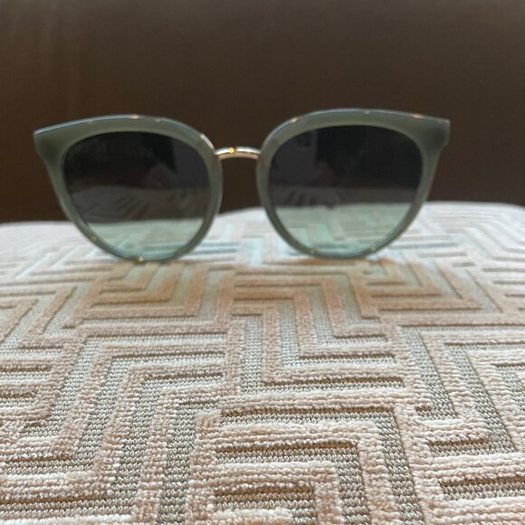 Burberry Sunglasses in Green - Picture 7 of 8